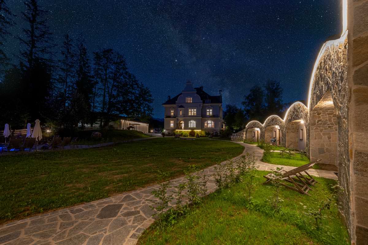 Villa Bergzauber by night, Rossleithen, Austria