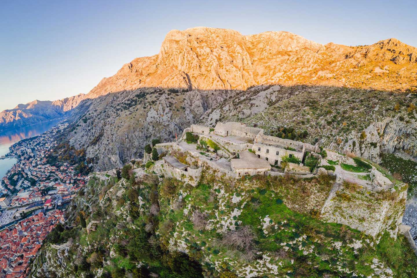 montenegro-ladder-of-kotor-fortress-hiking-trail