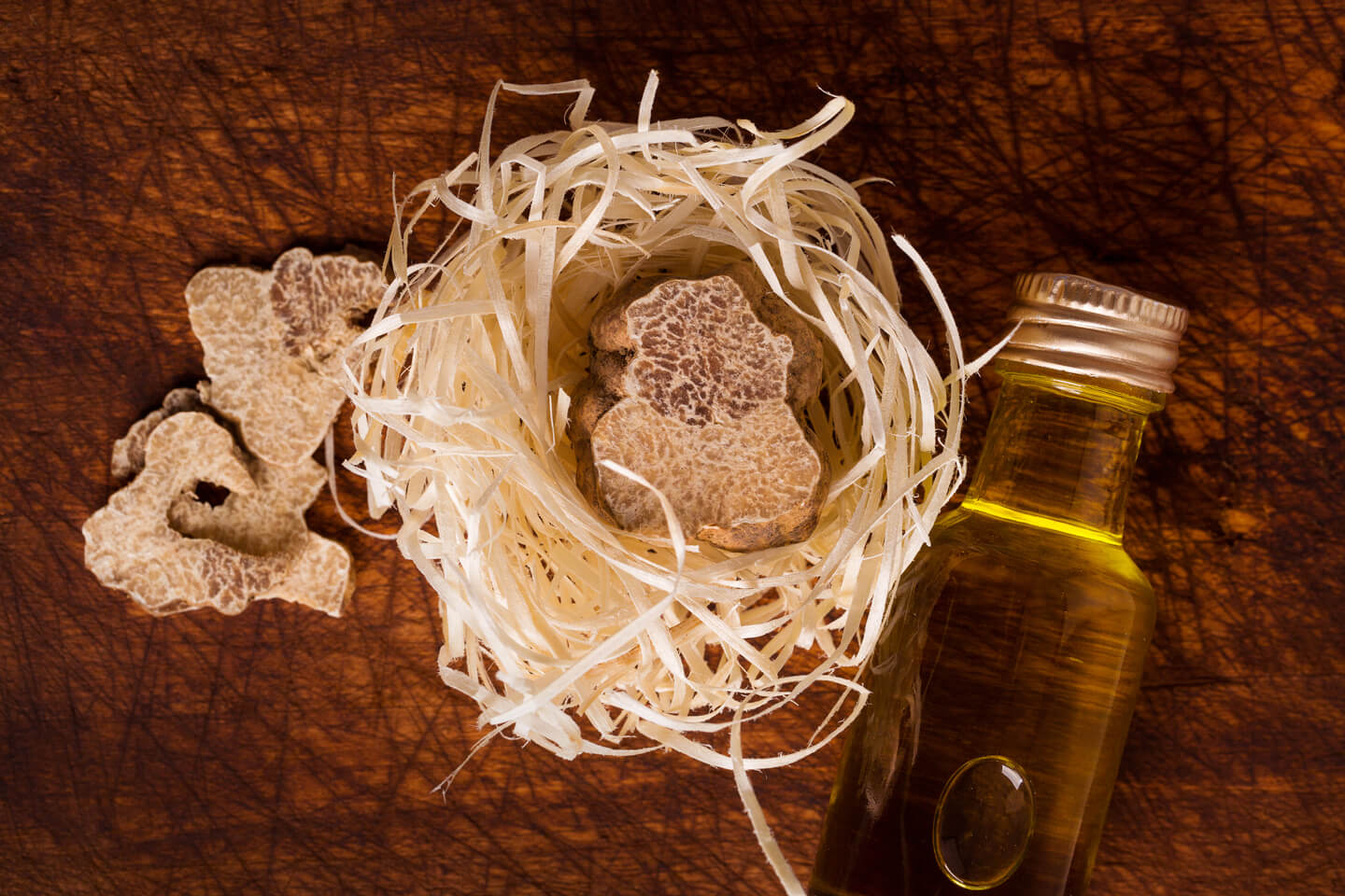 italy-truffle-and-oil-tuscany