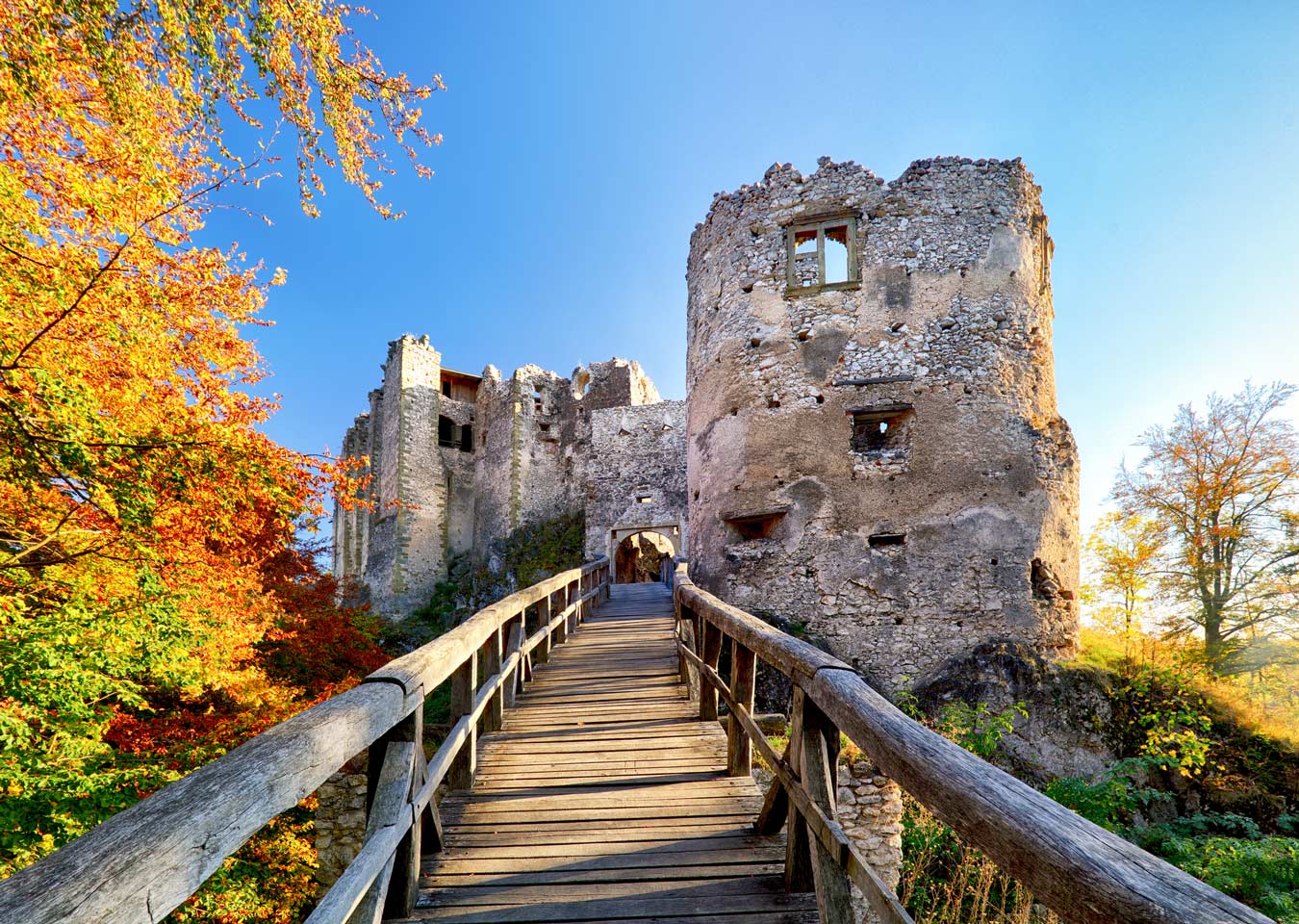 slovakia-uhrovec-castle